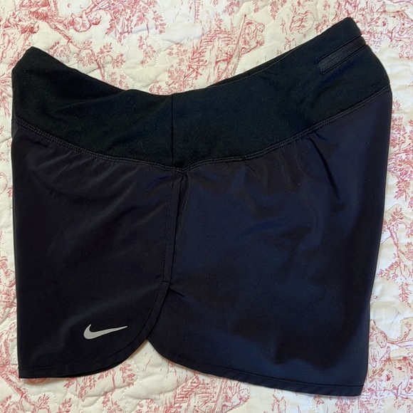 EUC NIKE Black Dri-Fit Running Short with Back Technology Pocket Size S - Picture 3 of 10